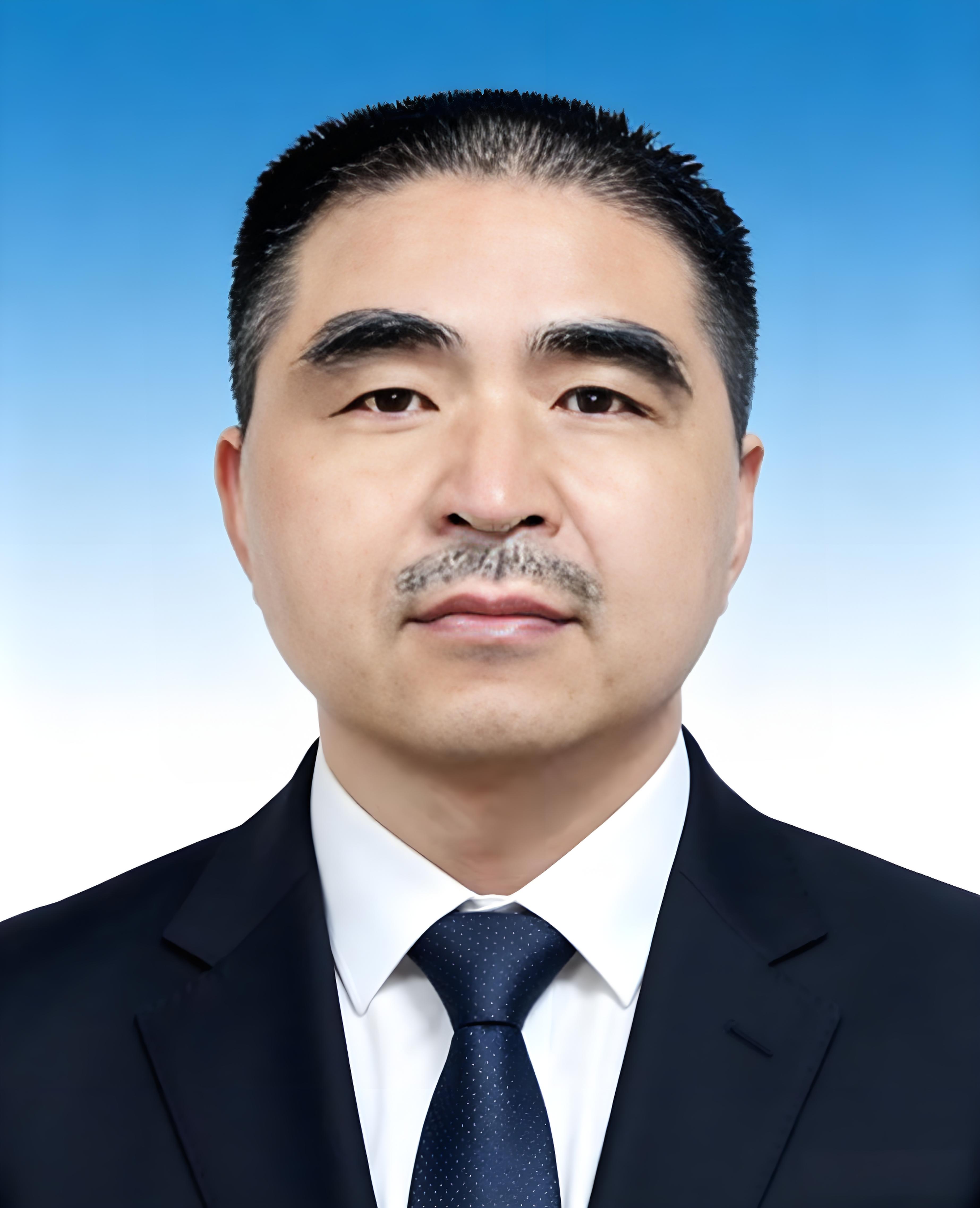 曾坤伟